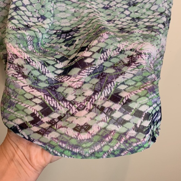 CAbi Darby semi sheer top - Picture 5 of 7